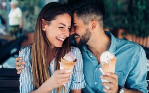 Couple Shares Ice Cream After Lumineers Teeth Veneers from Hillsboro Dental Excellence