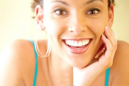 A beautiful lady with a lovely smile.